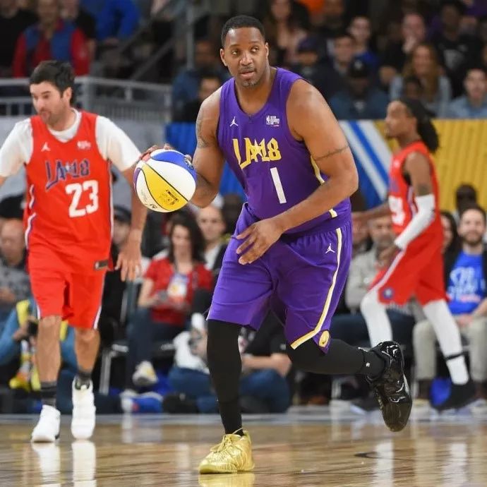 措让团队凝 措让团队凝