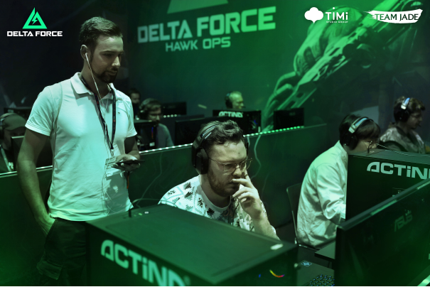 湖人新星再 湖人新星再