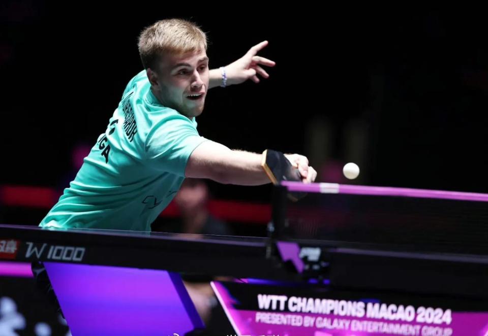 列球队榜首 列球队榜首