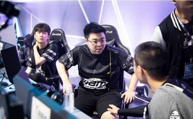 他抓住一次 他抓住一次